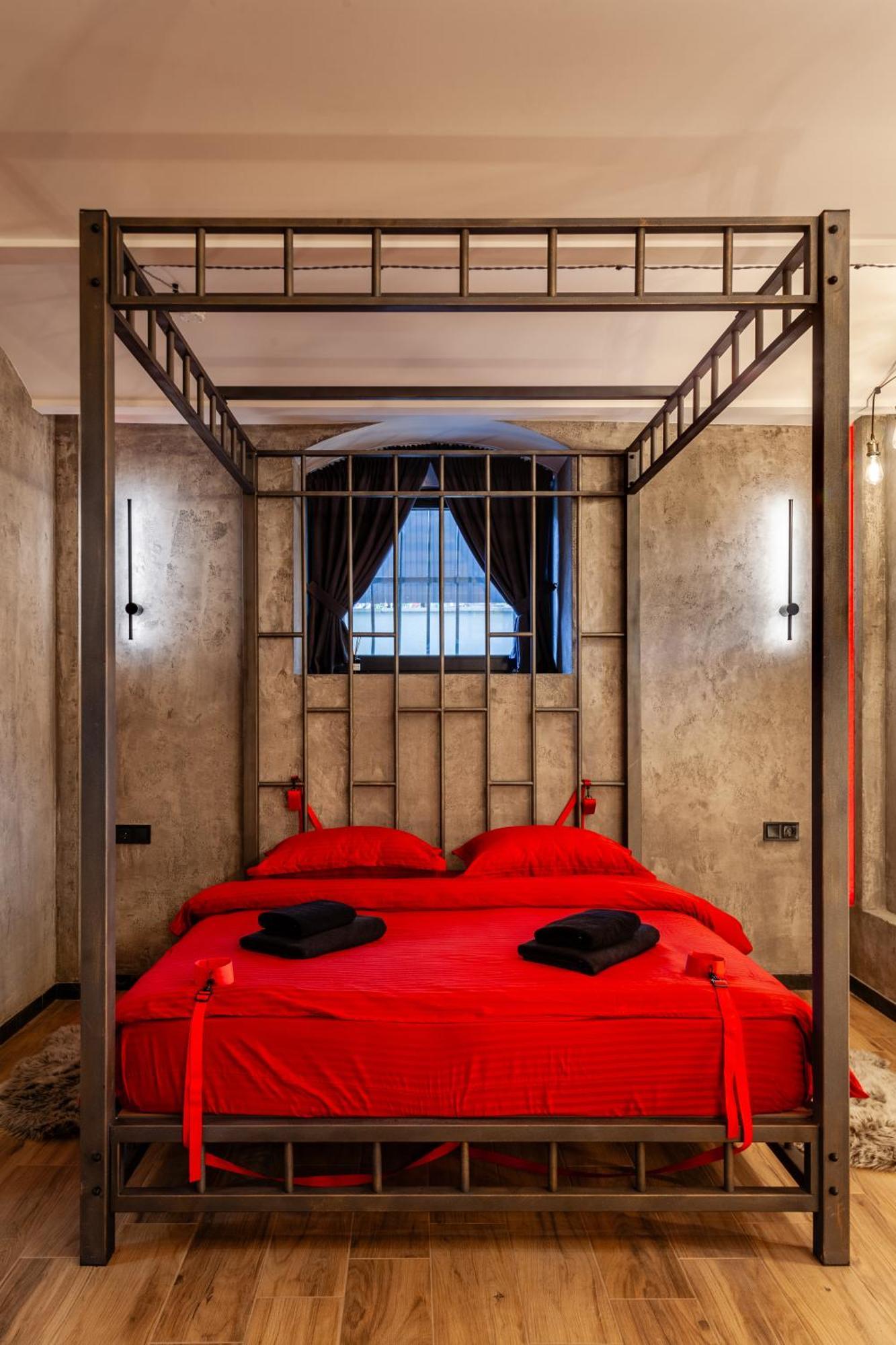 Royal Hot Jucuzzi Apartment Lviv Exterior photo